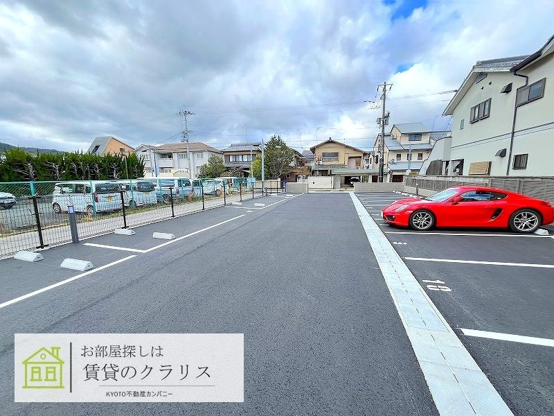 オリオン桂の駐車場