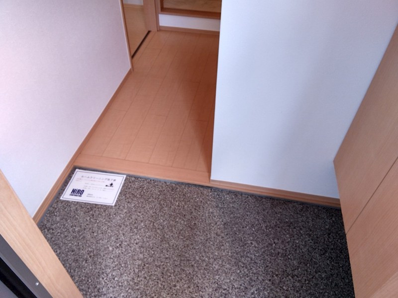 メルモ の玄関