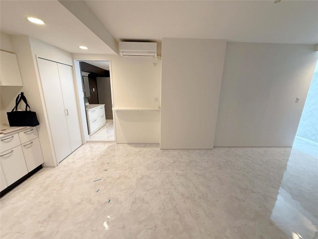 西宮市津門西口町の賃貸マンションの居間・リビング