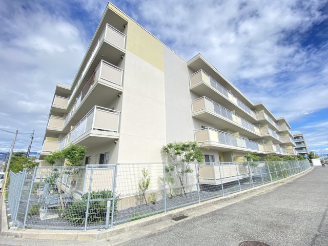 西宮市甲子園浜田町の賃貸マンション