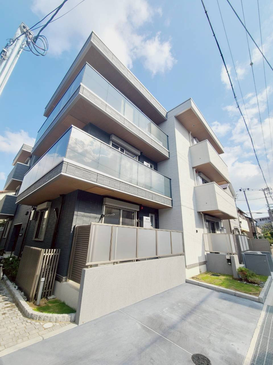 西宮市上甲子園１丁目のアパート