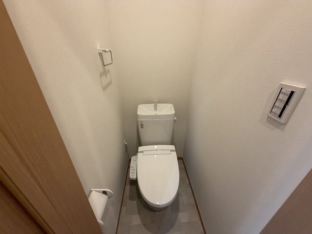 神戸市灘区高羽町３丁目のアパートのトイレ