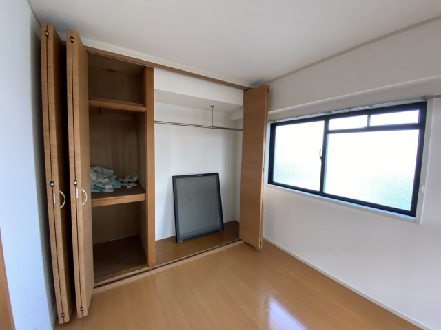 芦屋市精道町の賃貸マンションの居間・リビング