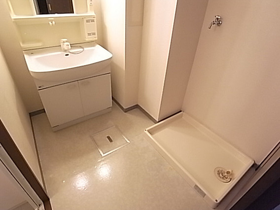 神戸市東灘区本庄町３丁目の賃貸マンションの洗面所