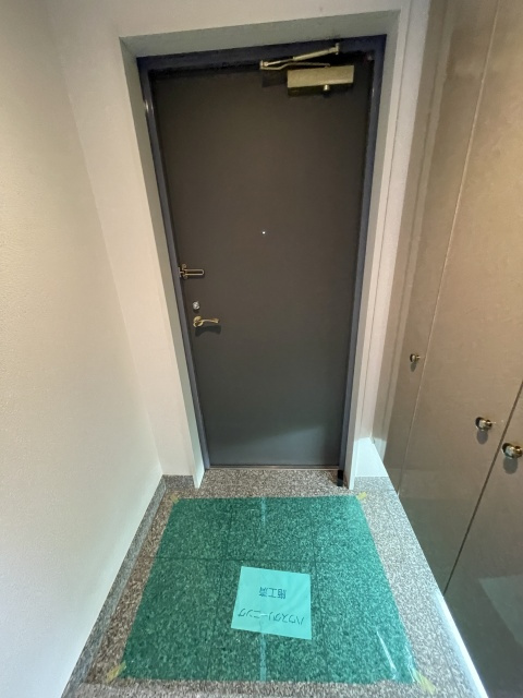 パークハイム神戸熊内町の玄関