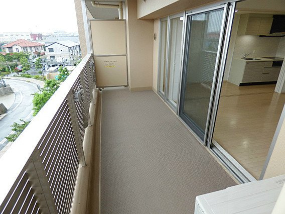 神戸市東灘区深江南町１丁目の賃貸マンションのバルコニー