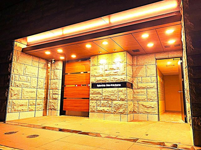 スプランディッド新横浜のエントランス
