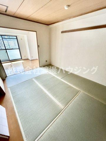 フレイグラント坂山の和室