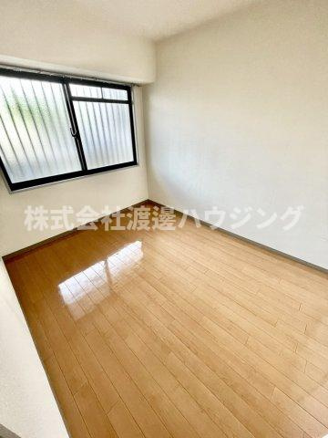 フレイグラント坂山の寝室