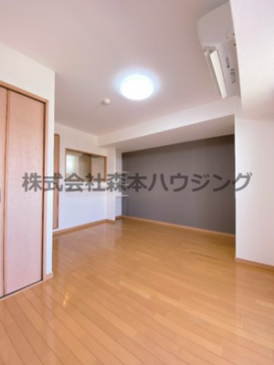 【洋室】 | 　ネクスプロス大和田 | 落ち着いた色調の洋室です