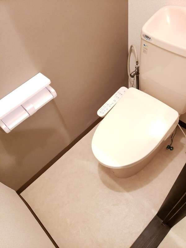 調布市西つつじケ丘２丁目の賃貸マンションのトイレ
