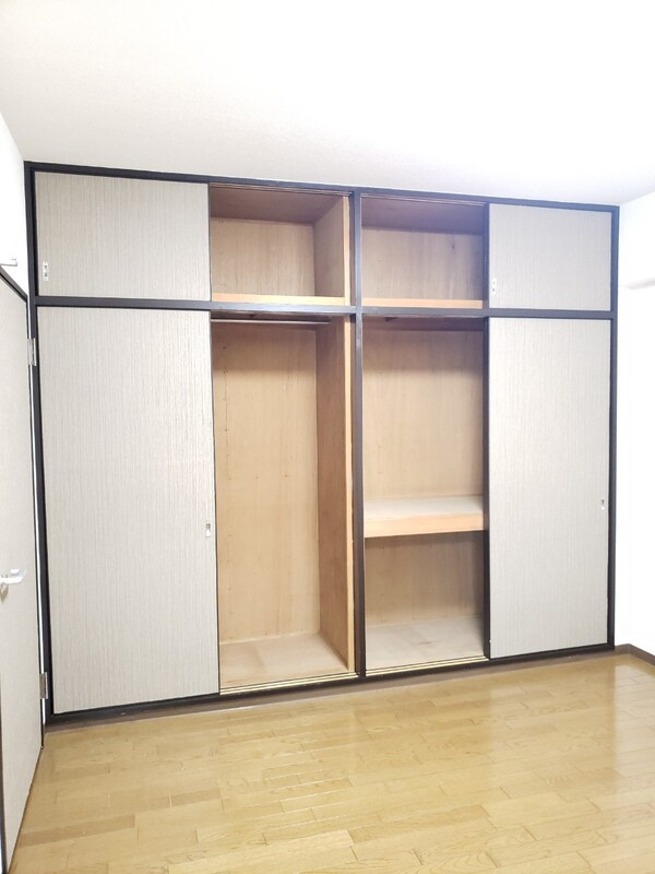 調布市西つつじケ丘２丁目の賃貸マンションの収納