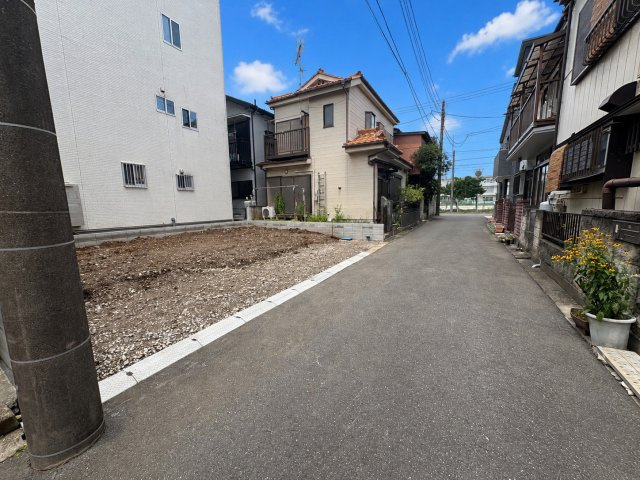 三郷市　鷹野3丁目　新築戸建　全1棟の前面道路含む現地写真|前面道路含む現地写真です