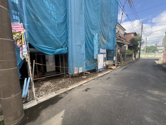 三郷市　鷹野3丁目　新築戸建　全1棟の前面道路含む現地写真|前面道路含む現地写真です