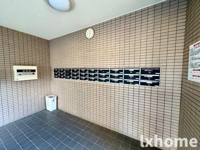 ベルメゾン茨木のロビー|落ち着いたロビーです