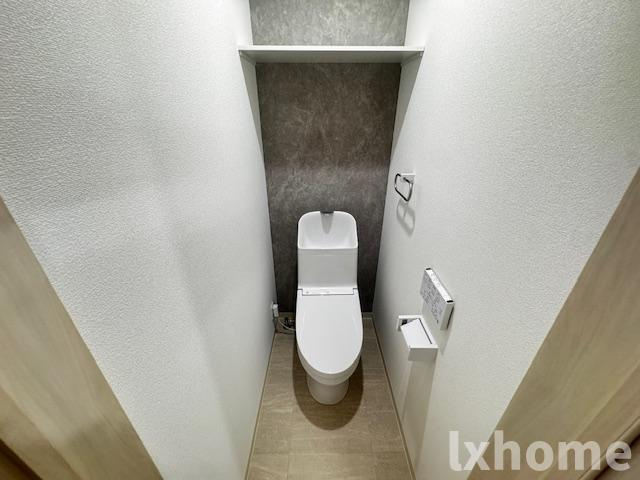 ラモーナ一津屋Ⅱのトイレ|落ち着いた色調のトイレです