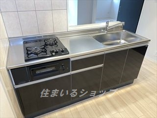 Priol　Creciaのキッチン|２口ガスコンロ・グリル付きシステムキッチン