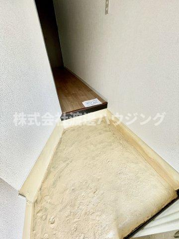 田能4丁目貸家の玄関