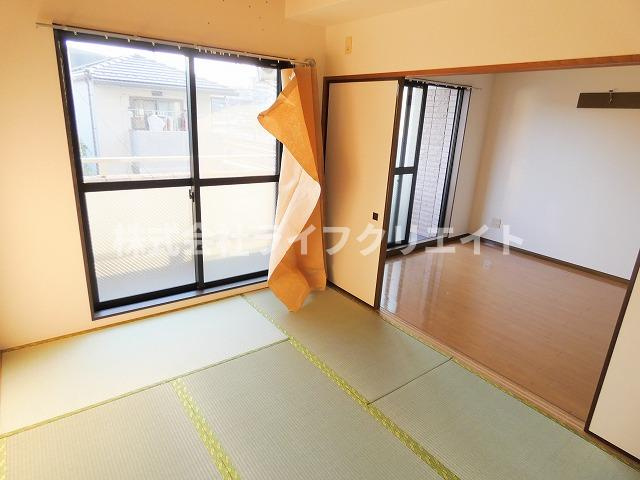 メイプルナインの内装
