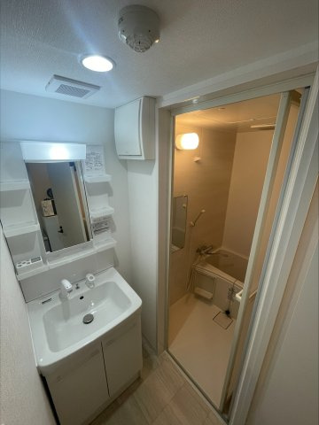 同じ施工会社の物件となります（現在建設中の為、イメージ写真、現状を優先します）