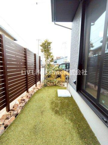 岩蓮華の庭