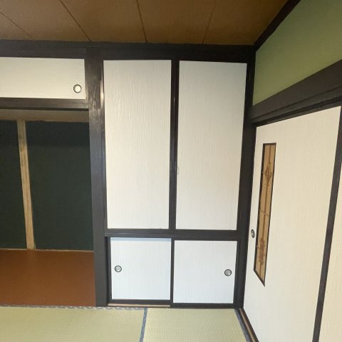 登別市若草町1丁目9-14戸建の収納