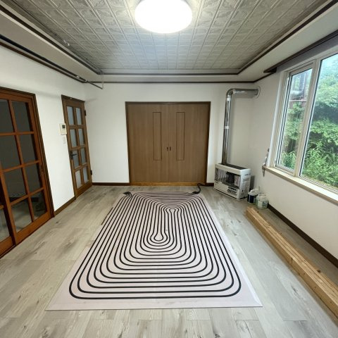 登別市若草町1丁目9-14戸建の居間・リビング