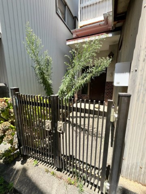 【庭】 | 明野４丁目貸家