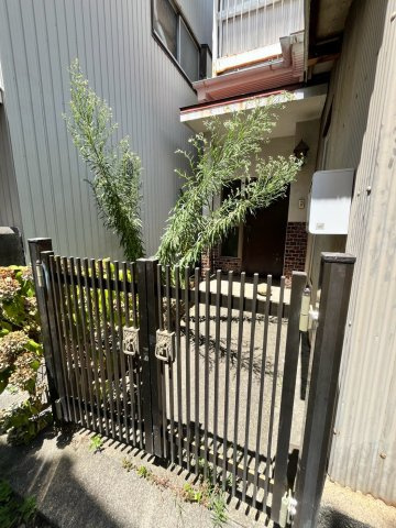 【庭】 | 明野４丁目貸家