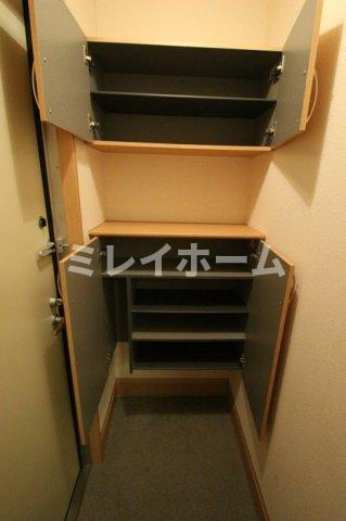 ガーデニア蒲田の玄関|同建物内、別のお部屋の参考写真になります。