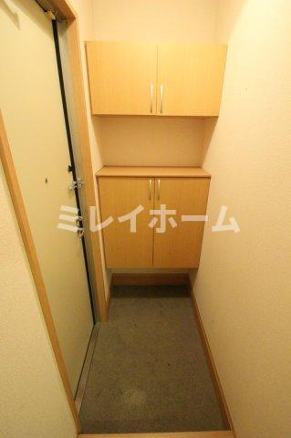 ガーデニア蒲田の玄関|同建物内、別のお部屋の参考写真になります。