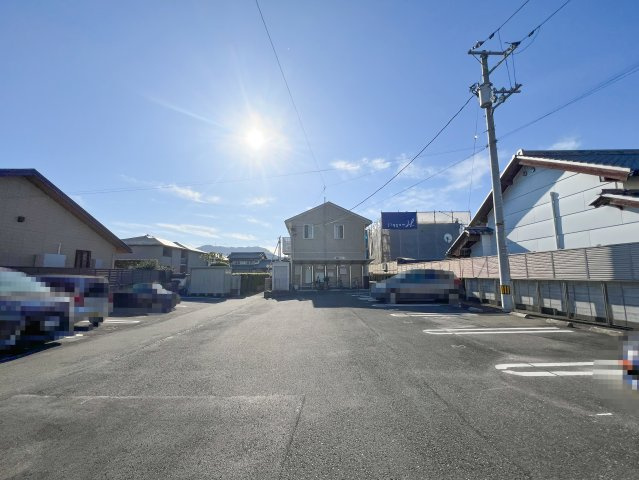 コンフォート倉の駐車場