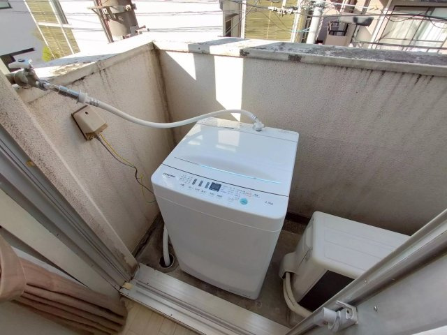 AP32 メゾン・ド・カフェイユ 301（豪徳寺）のバルコニー|



