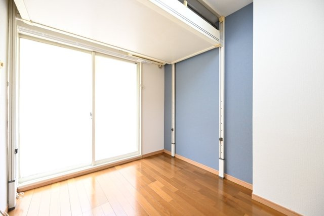メトリブ三軒茶屋の洋室