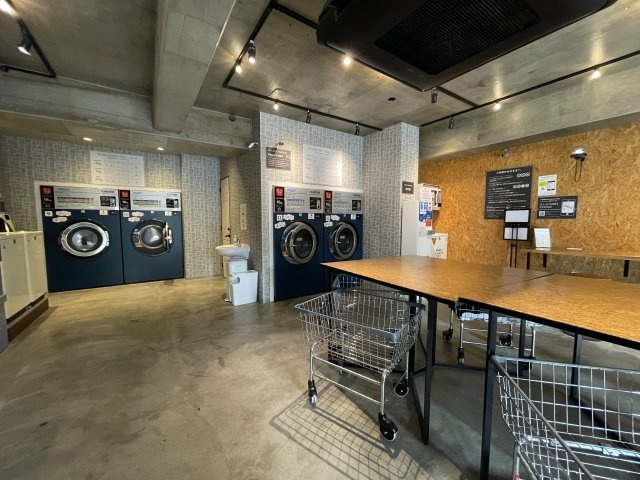 メトリブ三軒茶屋の周辺|物件から徒歩6分にもコインランドリーあり