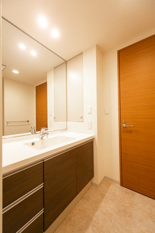 ガーデニエール砧レジデンスの洗面所|※写真は同タイプ住戸です。