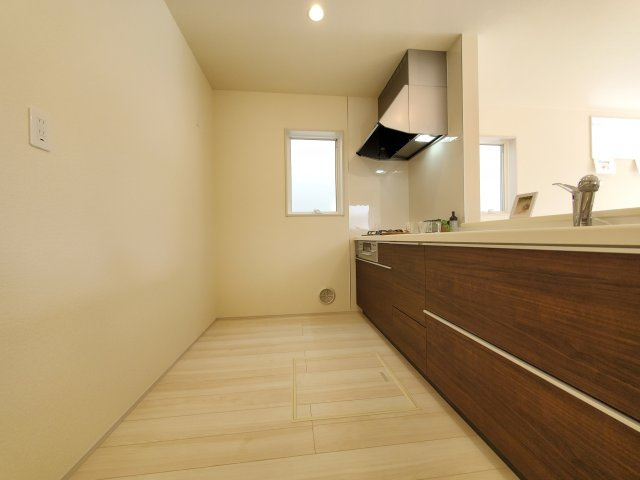 三郷市　新和2丁目　新築戸建　全3棟のキッチン|施工例です