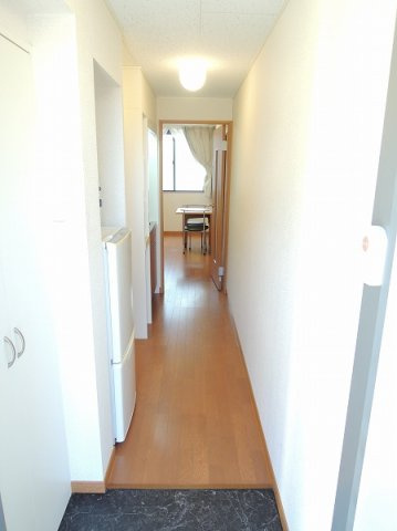 レオパレスＭＵＴＳＵＭＩの玄関|玄関からの写真です