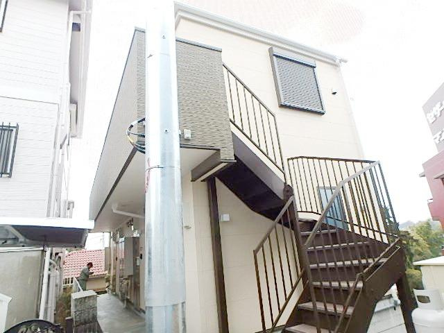 カリヨン港南の外観
