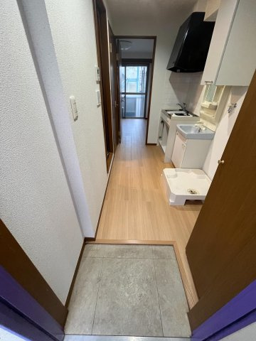 国立市富士見台２丁目の賃貸マンションの玄関