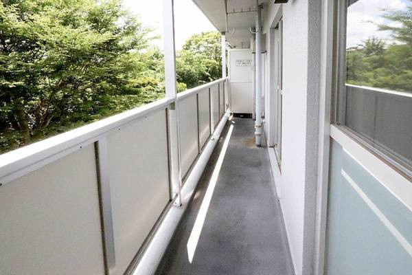 ビレッジハウス成田4号棟のバルコニー|ビレッジハウスの同一物件・同一タイプの間取りの写真です