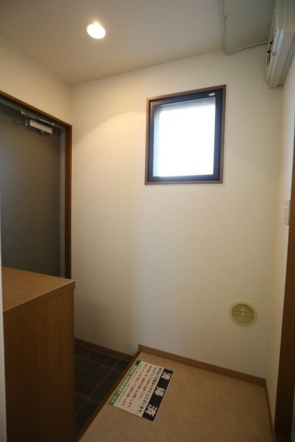コンフォート日暮里の玄関