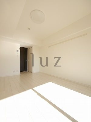 ガーラステーション横浜反町の居間・リビング