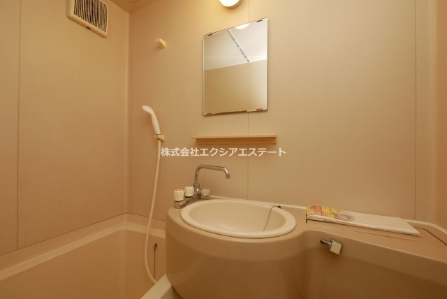 アネックス加賀屋の独立洗面台
