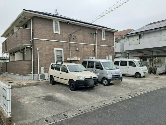 ブリアンの駐車場|駐車スペースもあります