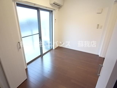 【寝室】 | ハレマイレ・蘇我 | 落ち着いて過ごせるお部屋なので、寝室にいかがでしょうか