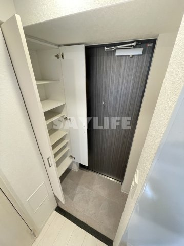 リヴェント玉造の玄関