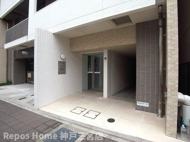 アスヴェル神戸駅前のエントランス