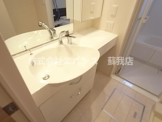 【洗面所】 | ラテル | コンパクトで使いやすい洗面所