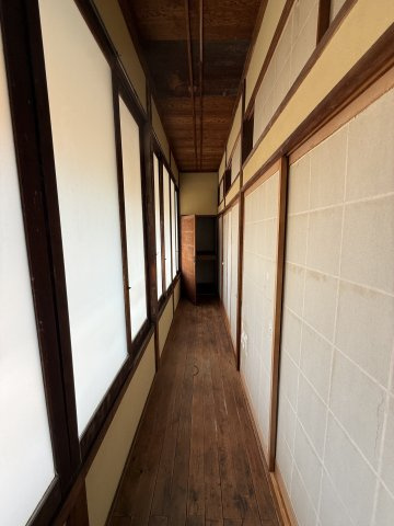 宮町680-5　　山本売家の玄関